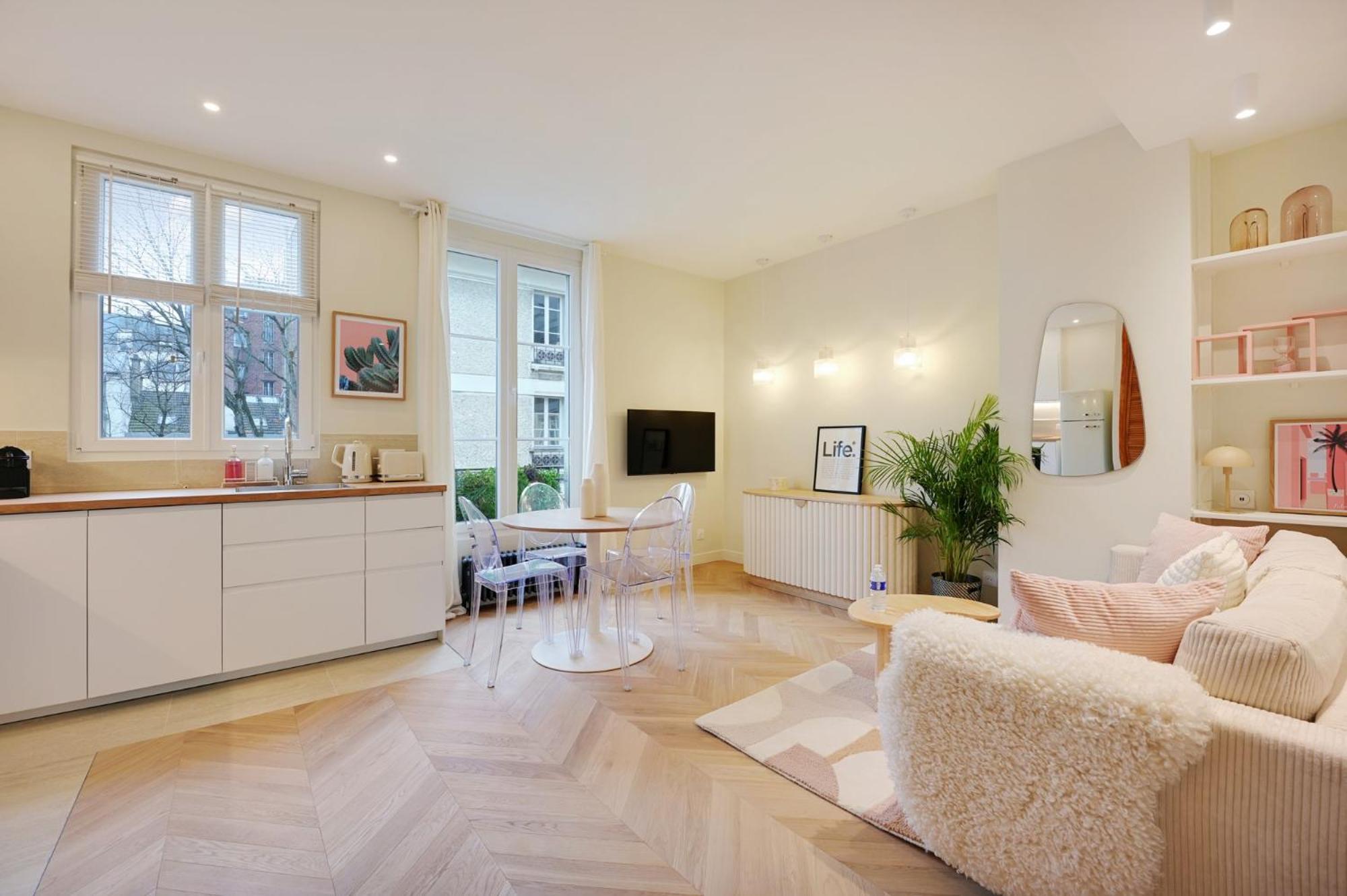 Comfy Suite By Les Maisons De Charloc Homes Boulogne-Billancourt Dış mekan fotoğraf