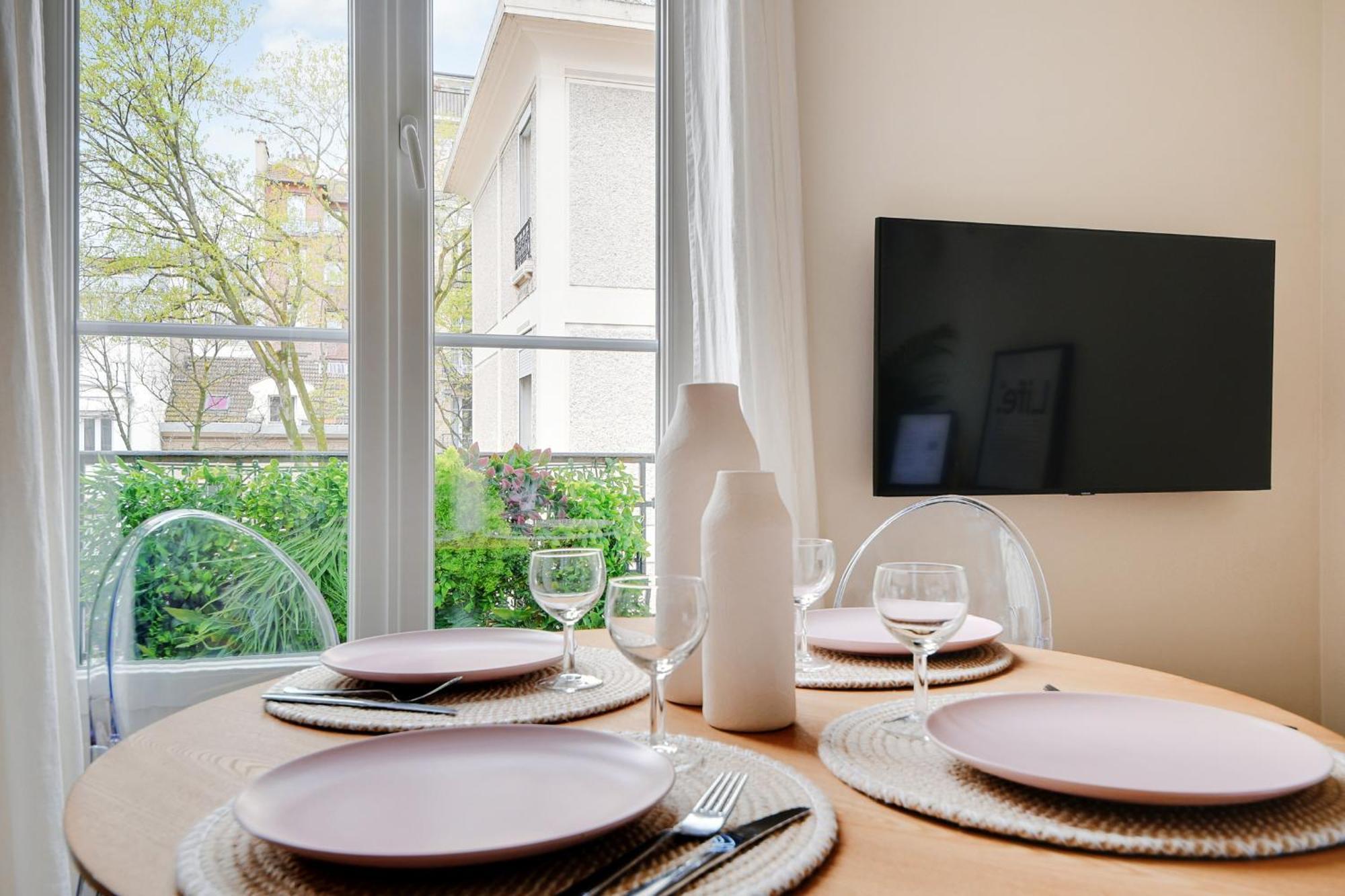 Comfy Suite By Les Maisons De Charloc Homes Boulogne-Billancourt Dış mekan fotoğraf